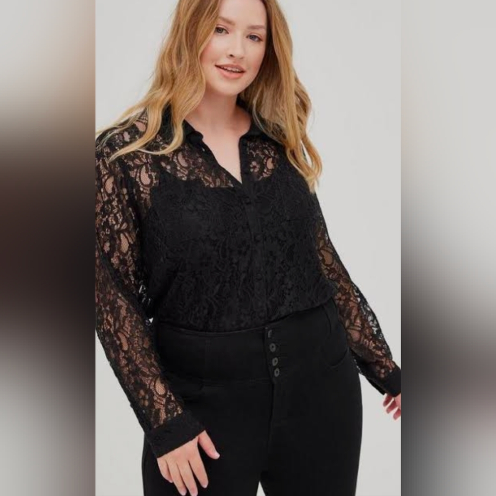 CHAUS & CO Women's Black Lace Long Sleeve Button Down Blouse